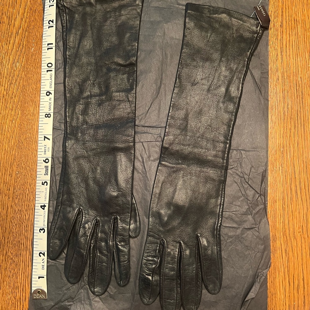 Henri Bendel Black Leather Gloves